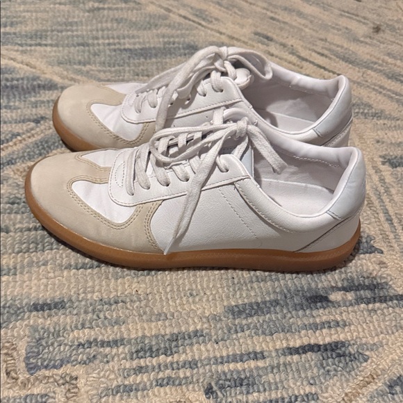 J Crew Women’s City Tour Sneakers Size 7 - Picture 2 of 10